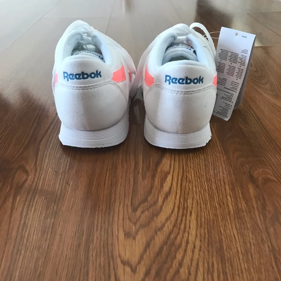 Final Sale ❤️ Reebok Classic Nylon TXT Sneaker - Picture 6 of 8